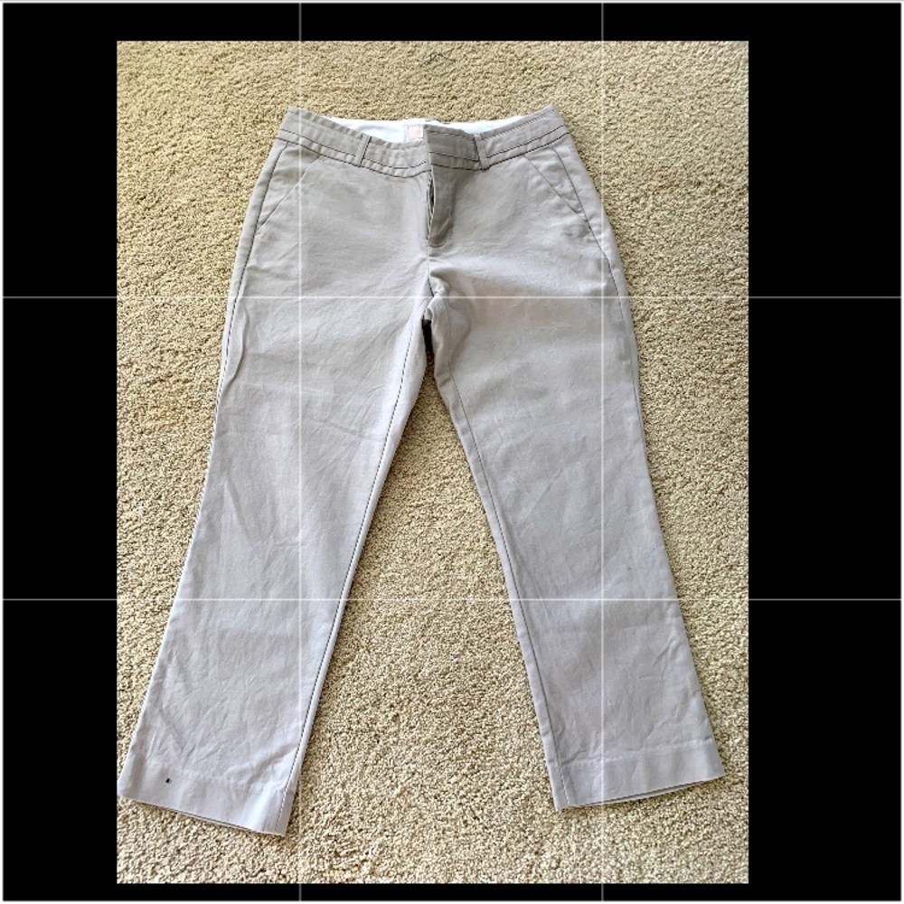 Banana Republic Cropped Khaki Pants. Martin Fit 6